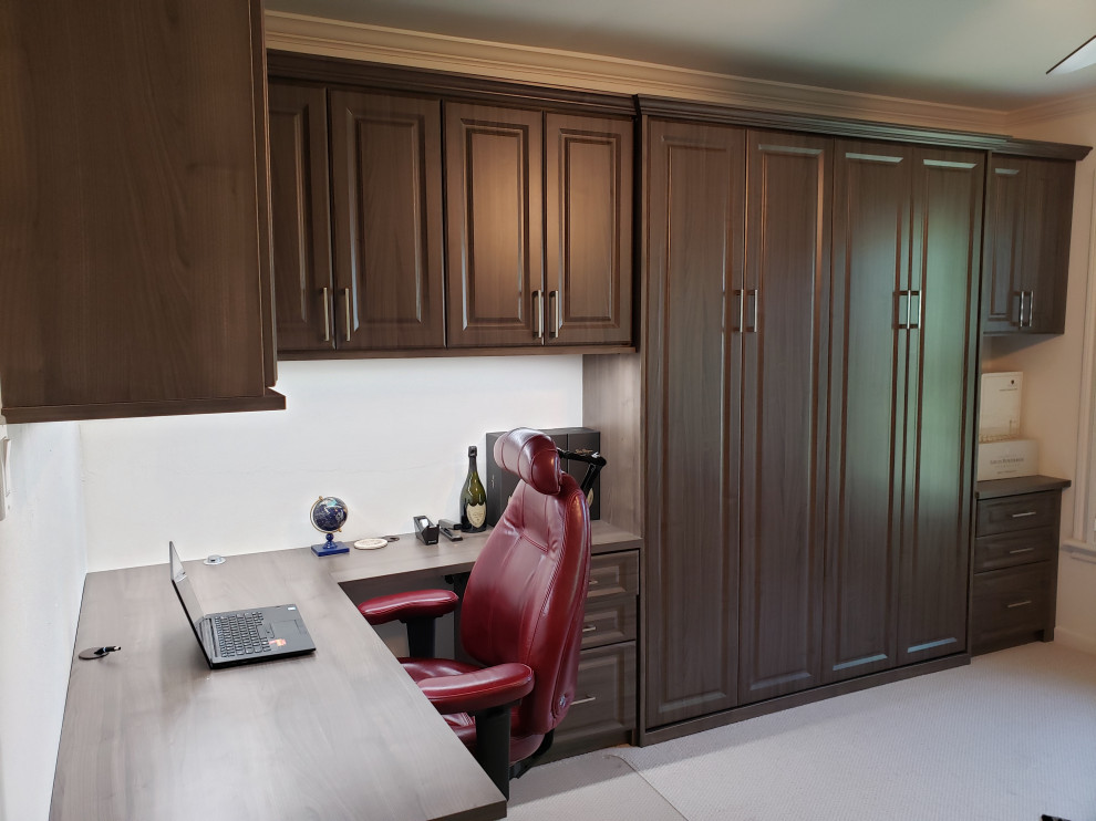 Home Office/Murphy Bed Home Office Houston by SpaceManager
