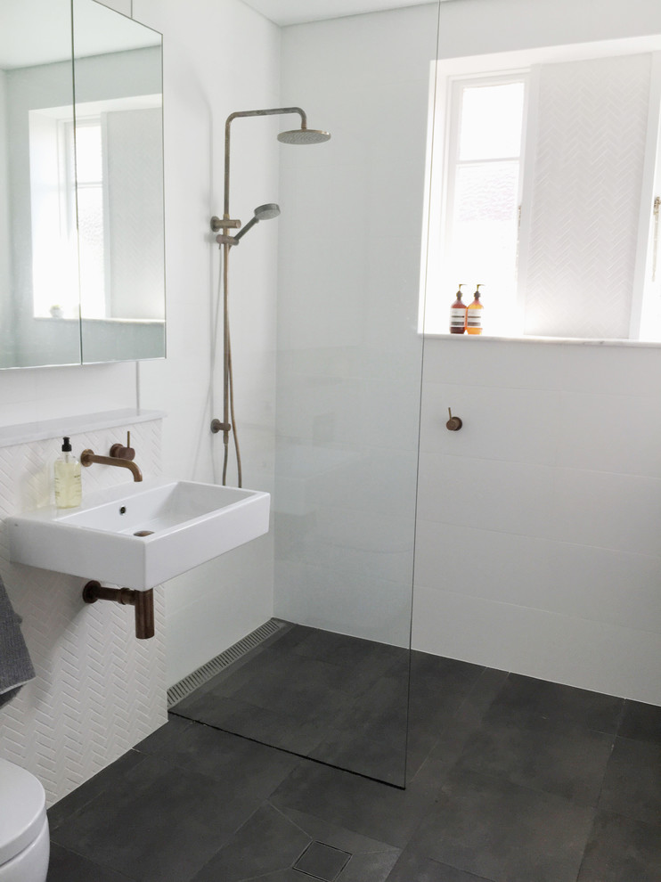 シドニーにある北欧スタイルのおしゃれな浴室の写真