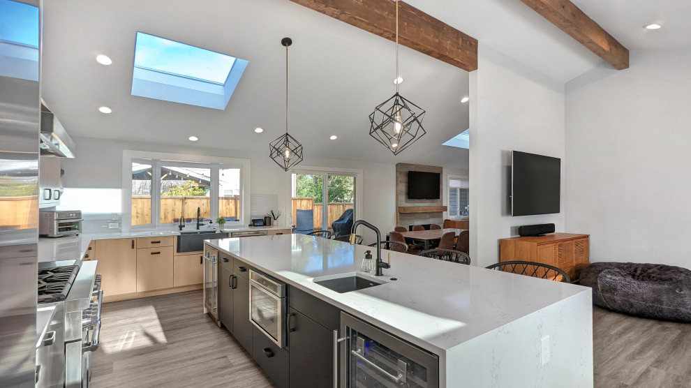 Inspiration for a transitional kitchen remodel in Seattle