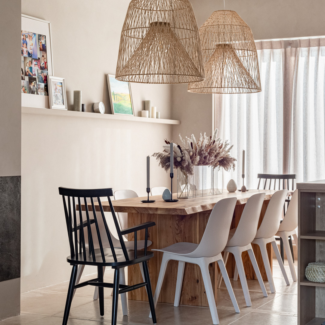 Кухня-столовая-гостиная для семьи с семью детьми