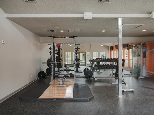 Photo of a country home gym in Atlanta.