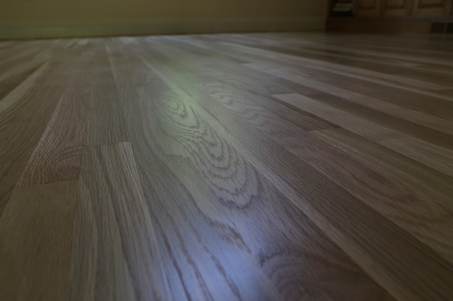 White Oak with water based finish klassisk-dagligstue