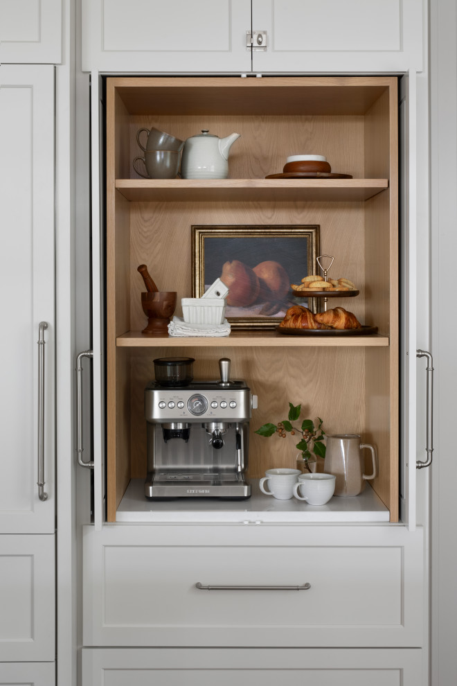 Country kitchen photo in Milwaukee