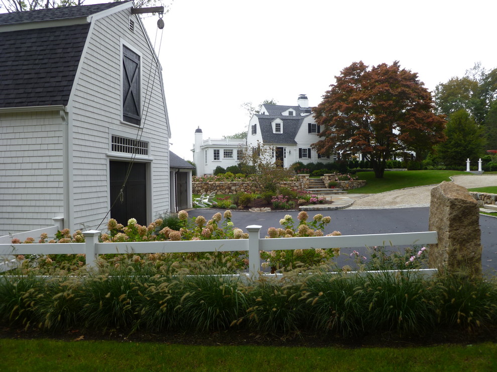 Design ideas for a country exterior in Boston.