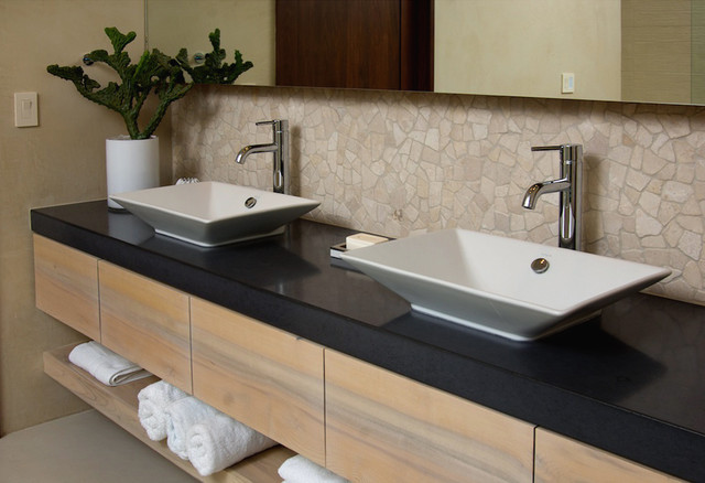 Master bath contemporary-bathroom