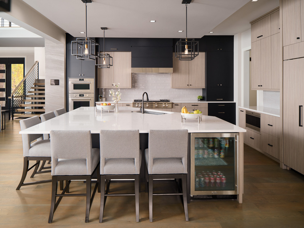 Inspiration for a contemporary kitchen in Denver.