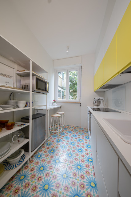 Cucina contemporary-service-yard