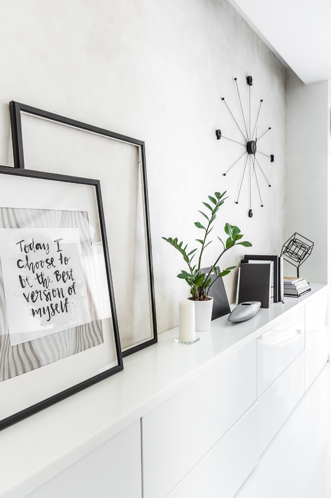 Светлый hi-tech