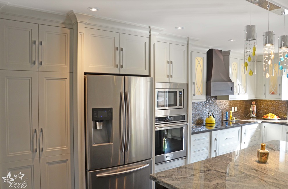 Mid-sized transitional l-shaped dark wood floor eat-in kitchen photo in Toronto with a double-bowl sink, shaker cabinets, white cabinets, quartz countertops, brown backsplash, mosaic tile backsplash, stainless steel appliances and an island