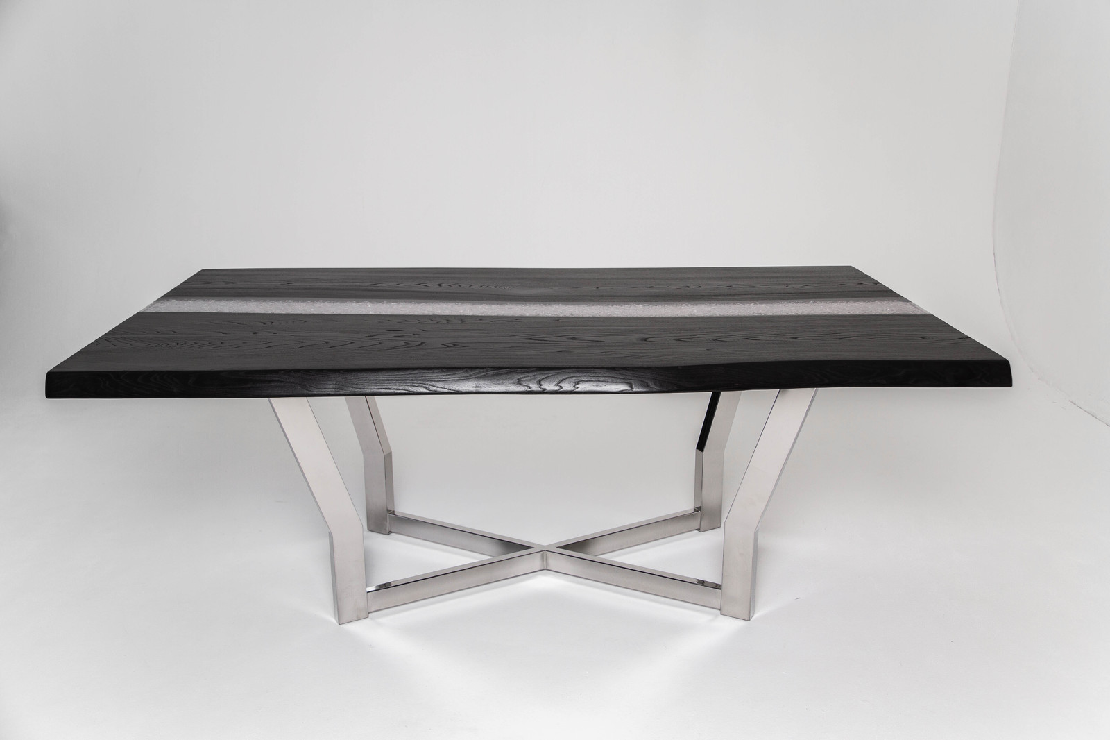 Стол-река из черного ясеня Black Diamond