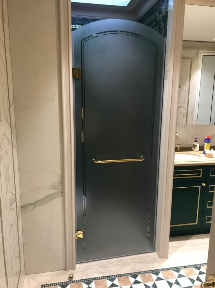 Стеклянные двери