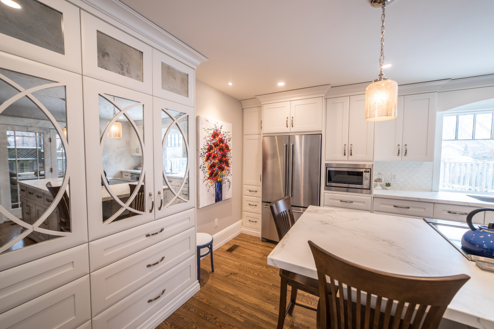Inspiration for a transitional kitchen remodel in Toronto