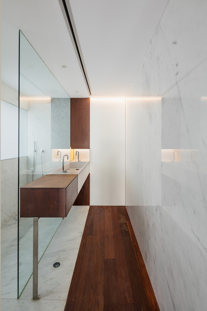 Inspiration for an expansive modern bathroom in Barcelona.