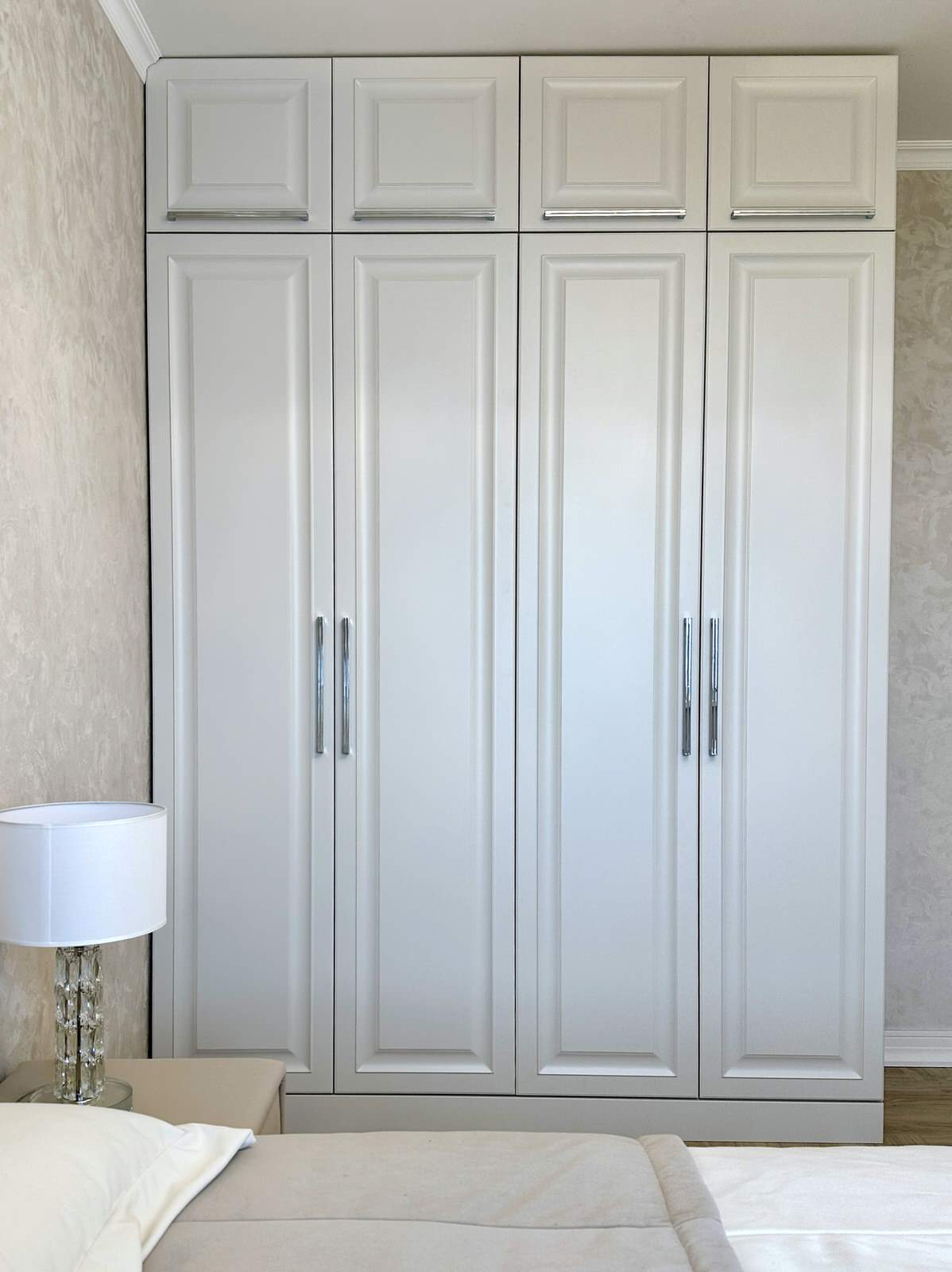 Шкаф в спальню.