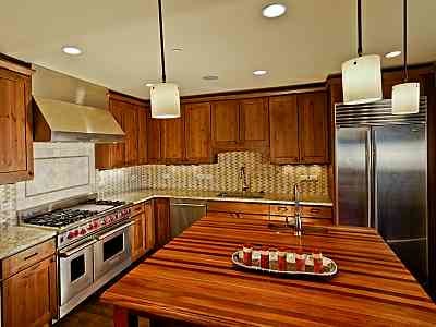 Kitchen - transitional kitchen idea