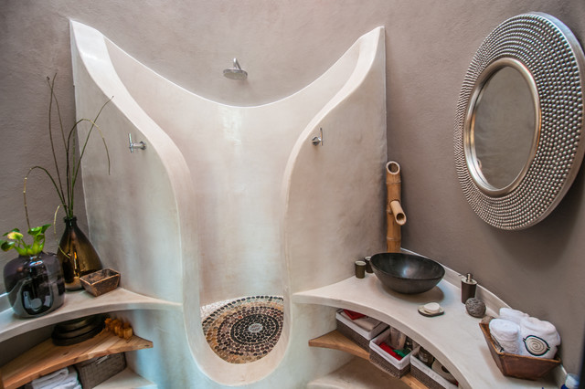 CASA LOBO contemporary-bathroom