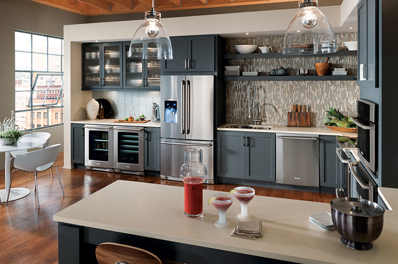 Kitchen - kitchen idea in Chicago
