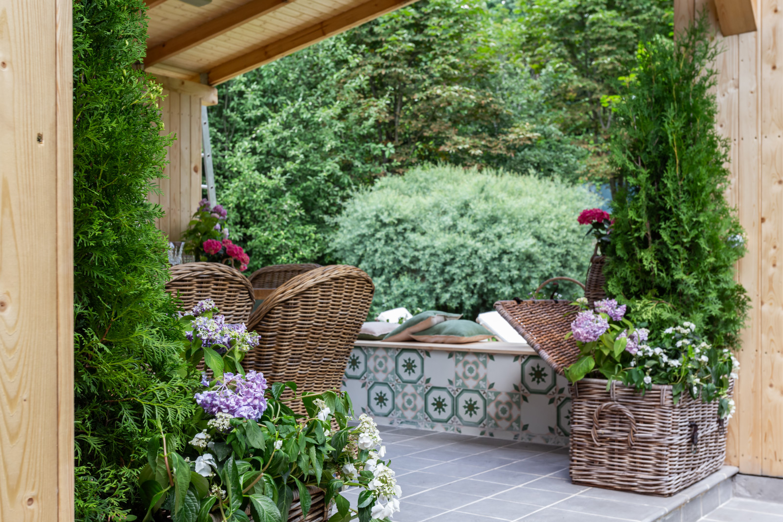 Беседка с летней кухней для Анастасии Вертинской и Степана Михалкова. "На дачу"