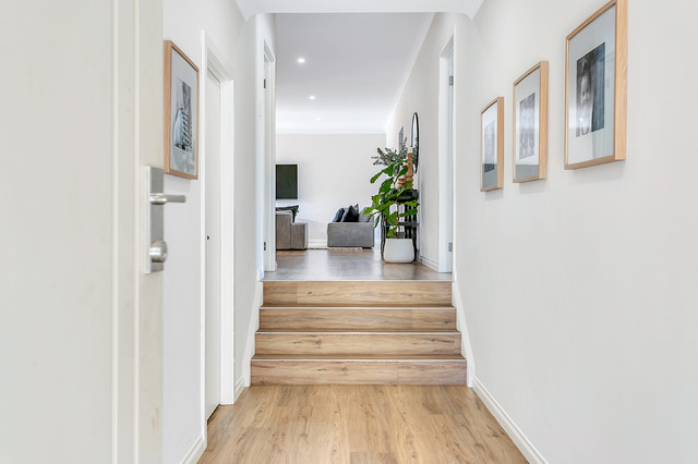 Split Level Custom Design entre