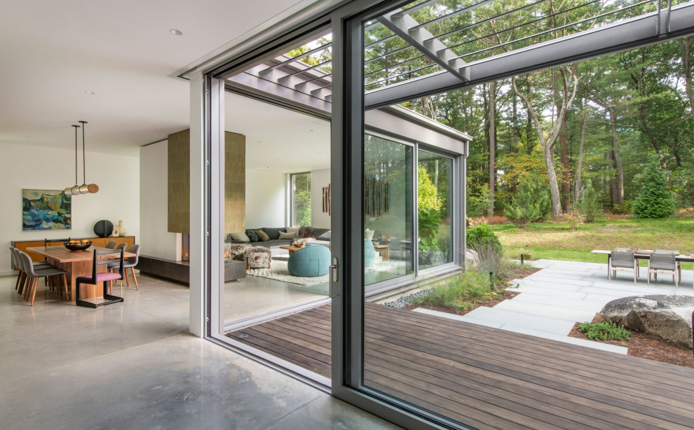 Deck - modern deck idea in Boston