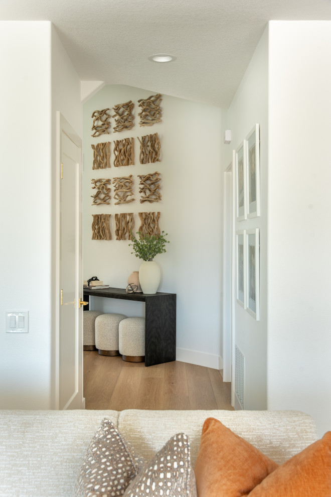 Home design - transitional home design idea in Orange County