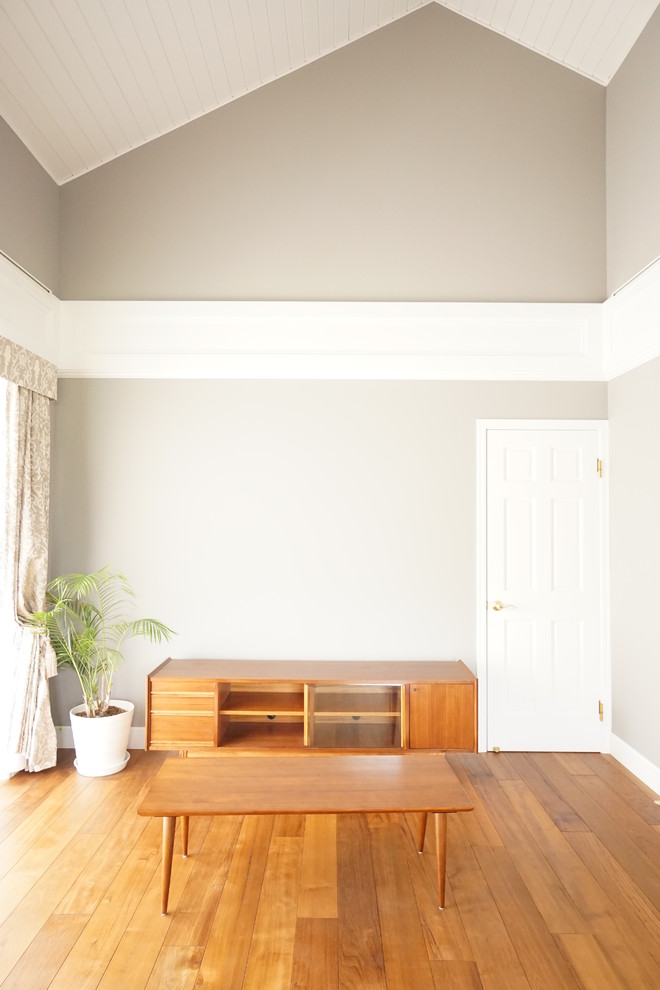 他の地域にあるビーチスタイルのおしゃれなリビングの写真