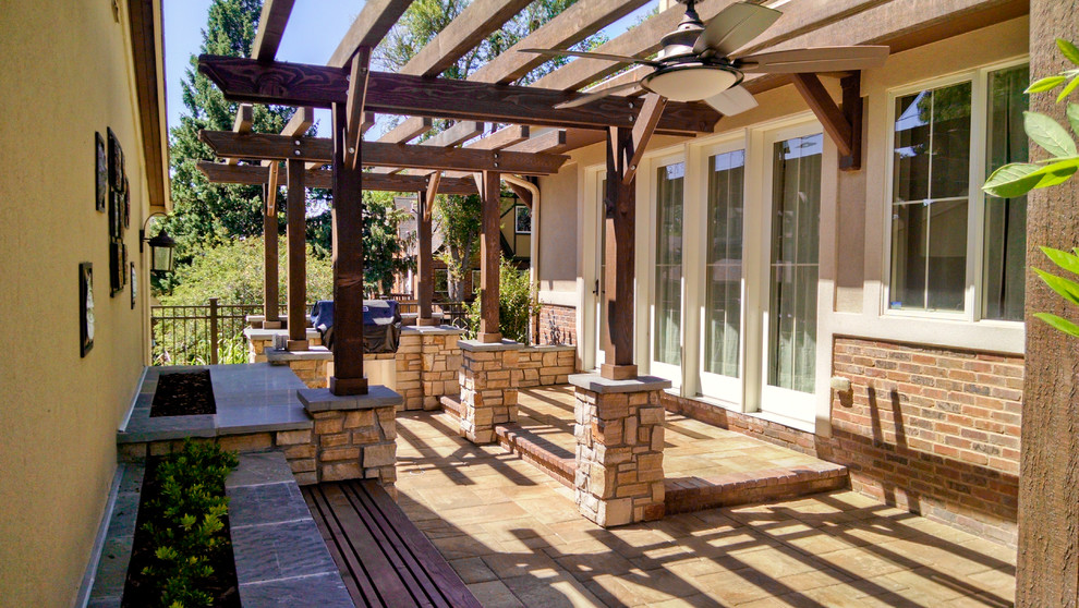 Photo of a transitional landscaping in Denver.
