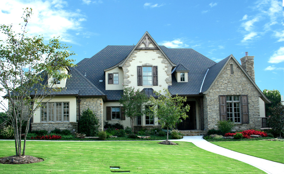 Transitional exterior in Oklahoma City.
