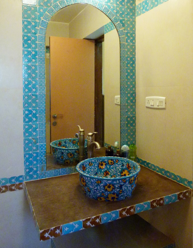 Design ideas for an eclectic bathroom in Mumbai.