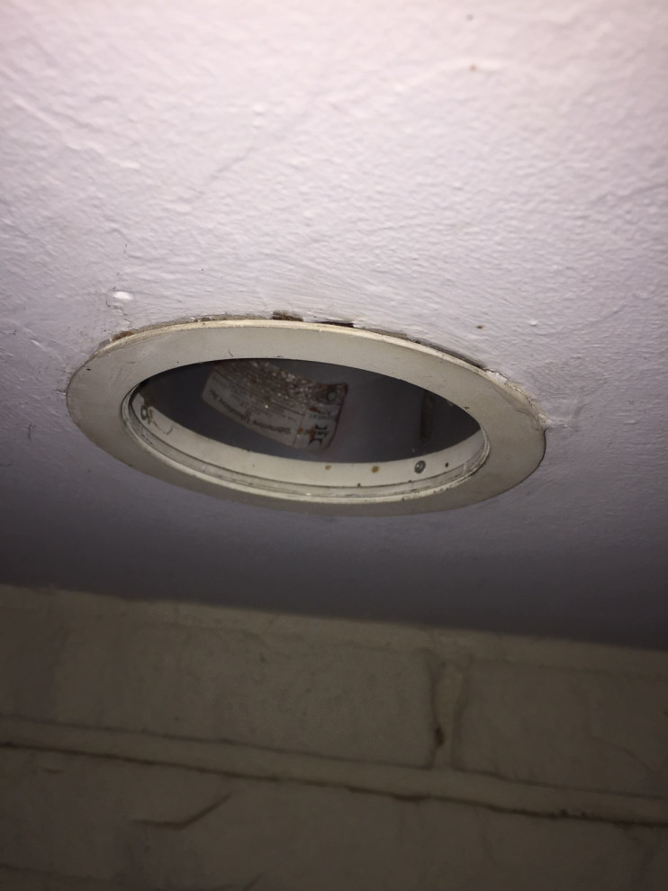 LED retrofitting of recessed lights; how to get them off