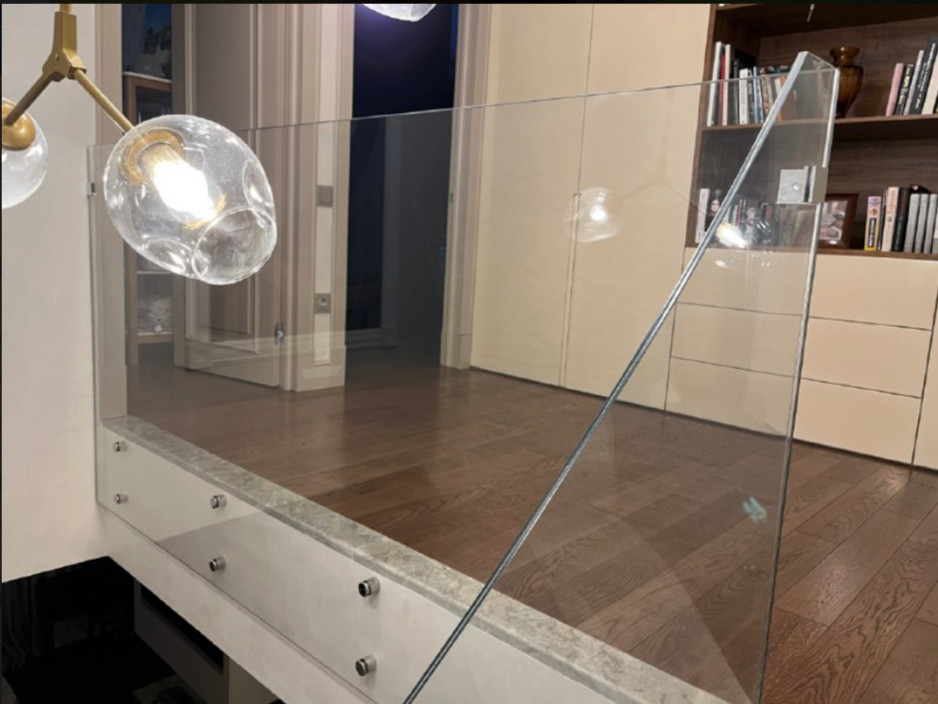 Стеклянные ограждения на лестницу