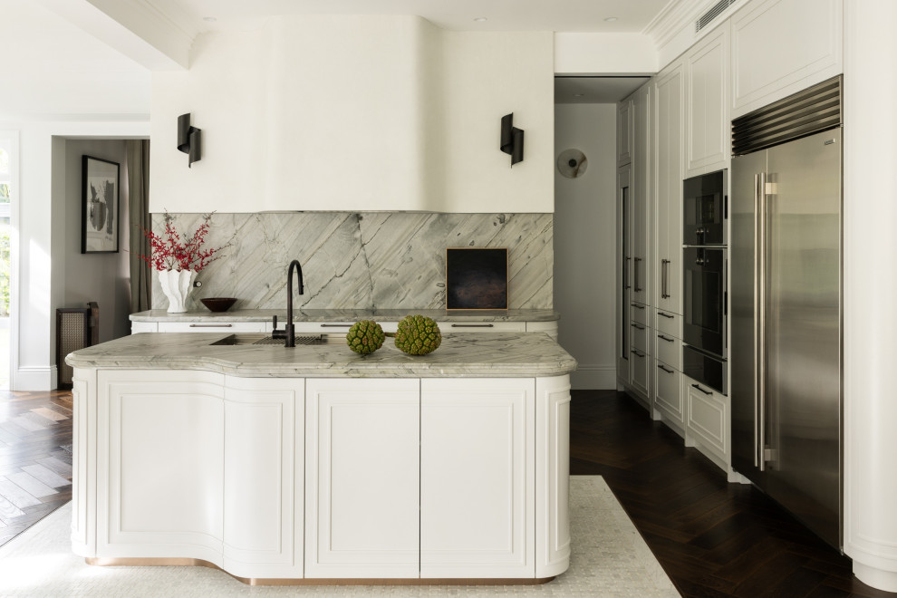 Inspiration for a transitional kitchen in Sydney.