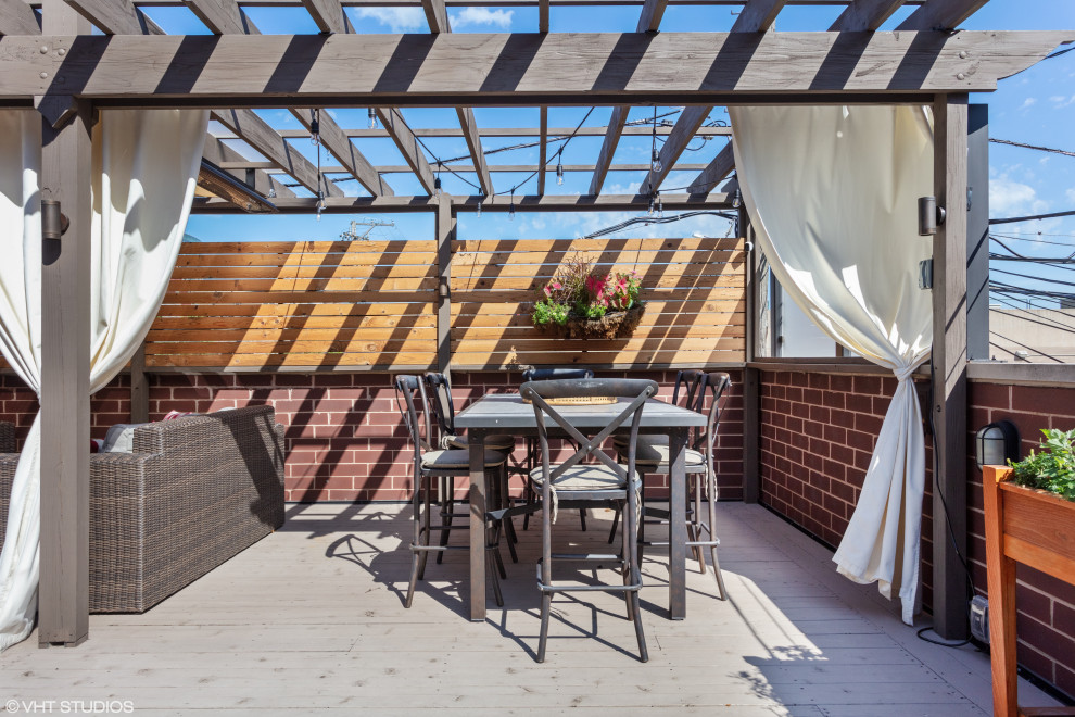 Deck - transitional deck idea in Chicago