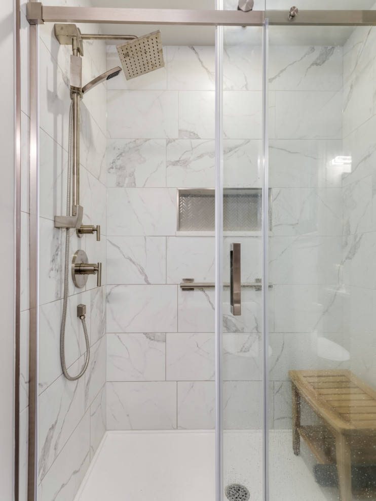 Inspiration for a small contemporary bathroom in Ottawa with flat-panel cabinets, light wood cabinets, a corner shower, porcelain tile, porcelain floors, an undermount sink, engineered quartz benchtops, a sliding shower screen, white benchtops, a niche, a single vanity and a floating vanity.