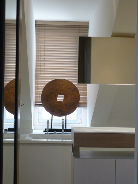 des Blancs subtiles contemporary-badrum