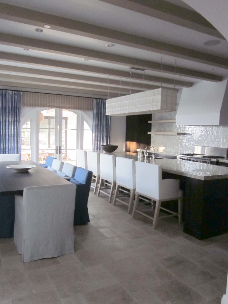 Kitchen - transitional kitchen idea in Orange County