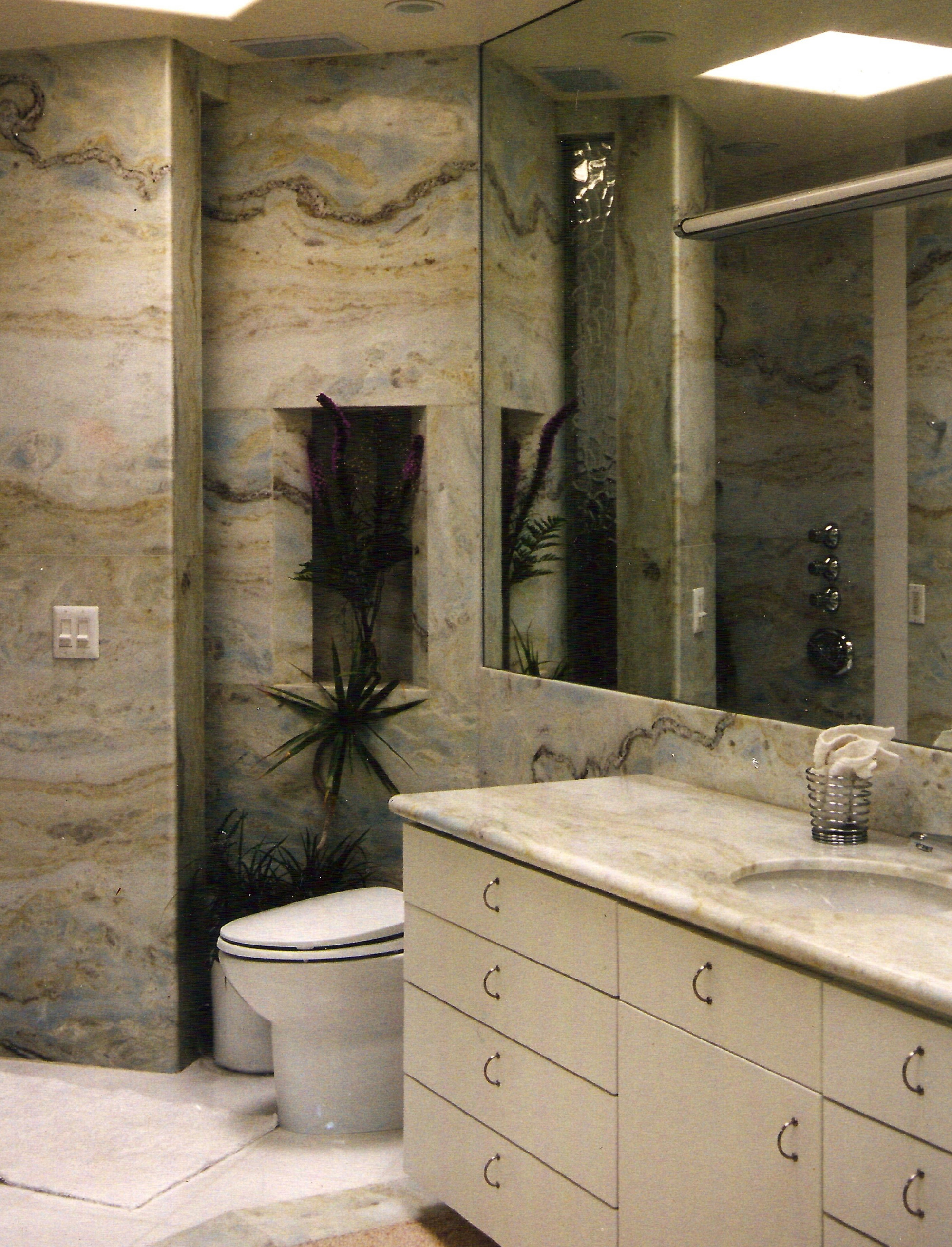 Stone Slab Bathrooms - Kaua'i