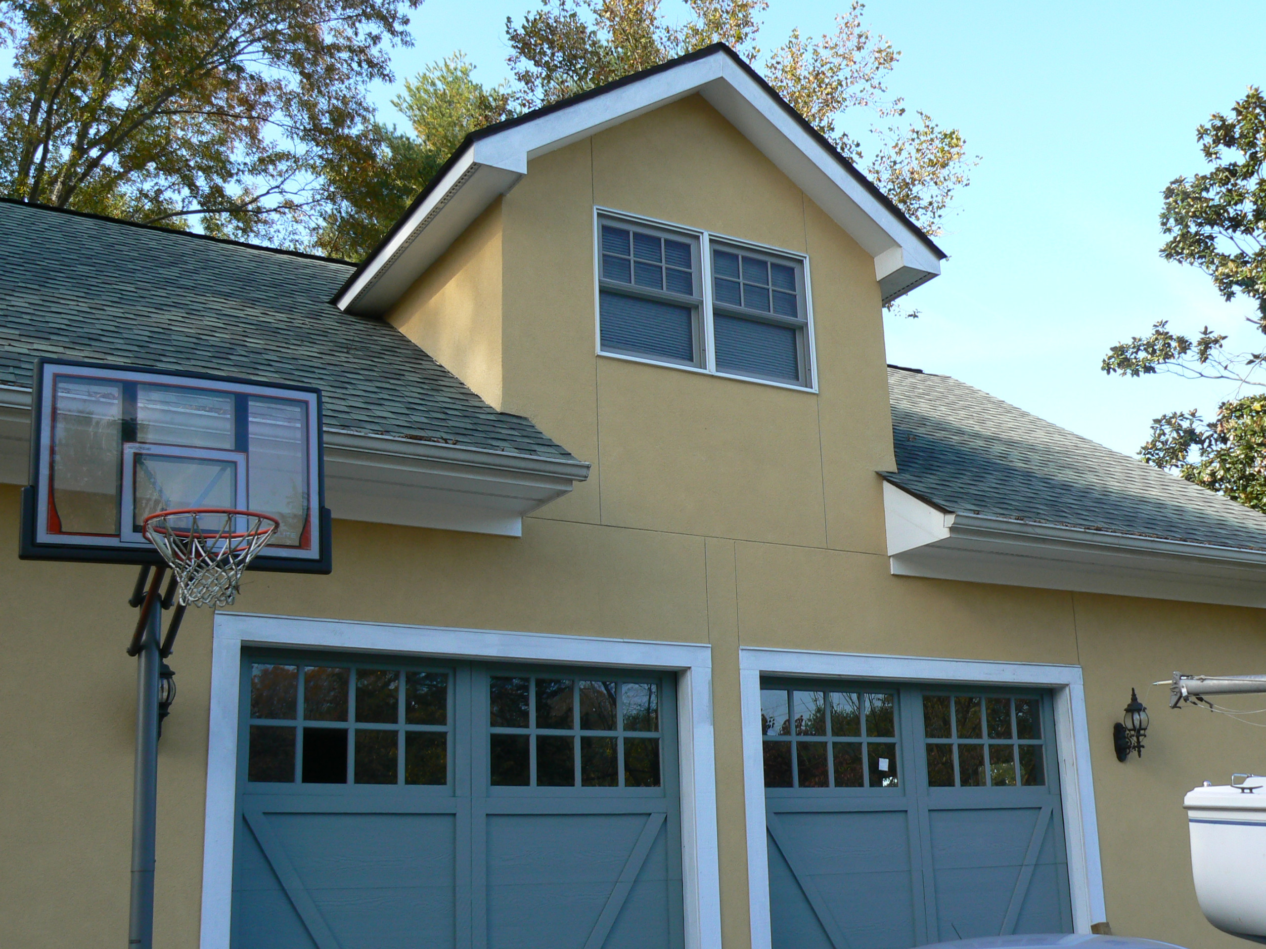 Garage with dormer