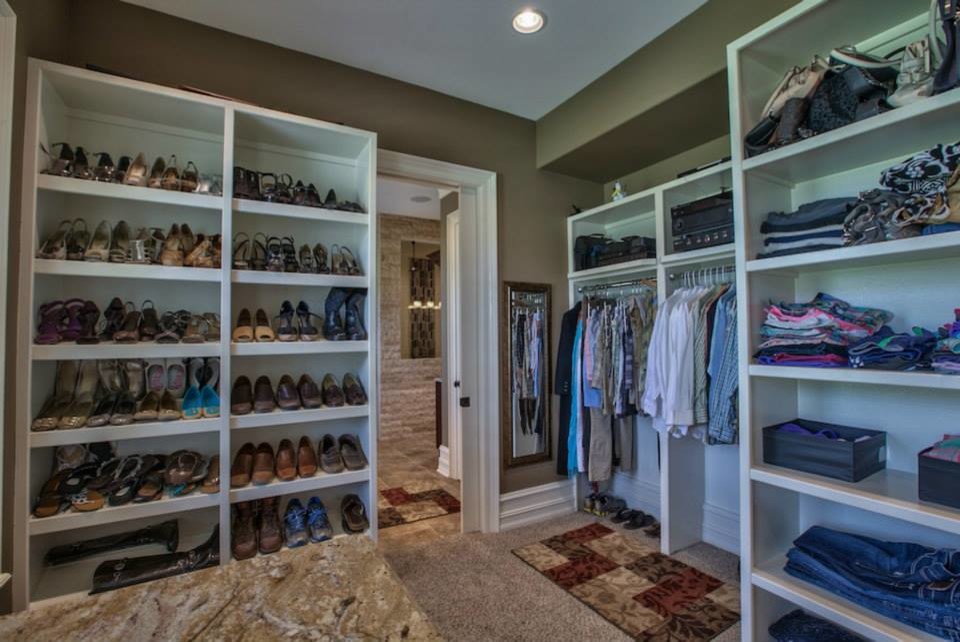 Inspiration for a traditional storage and wardrobe in Miami.