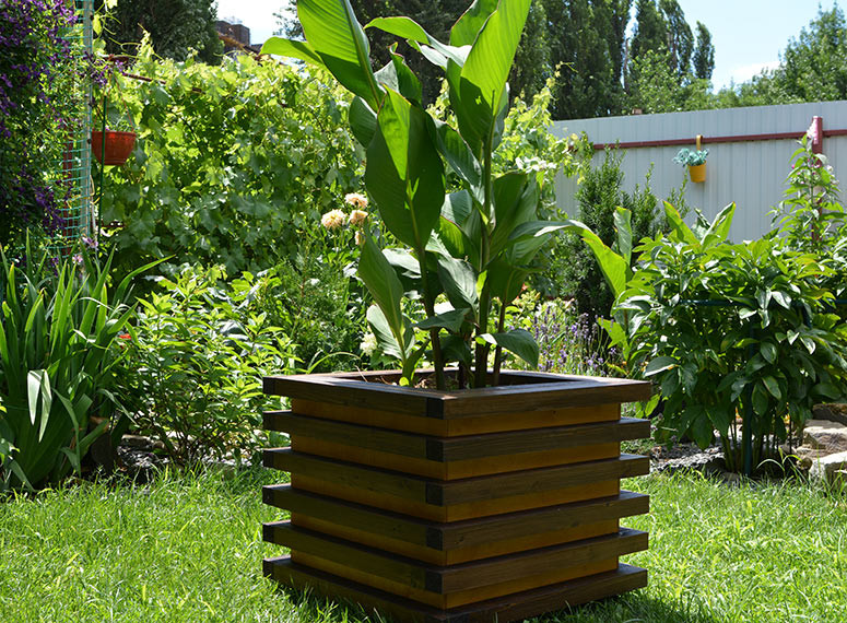 Утеплённая кадка для уличных растений