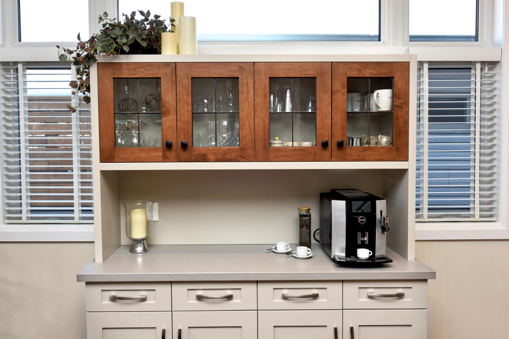 Home design - craftsman home design idea in Toronto