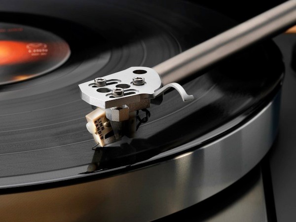 La véritable histoire de la platine Technics SL-1200 - Conseils cellules et  diamants 