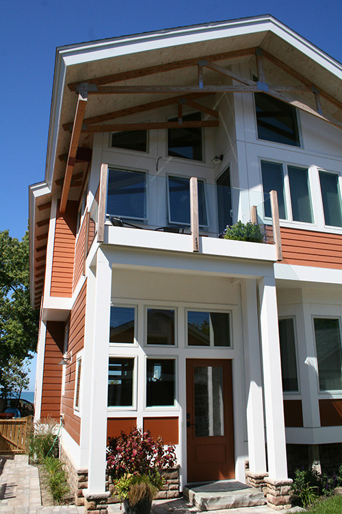 Design ideas for a contemporary exterior in Grand Rapids.