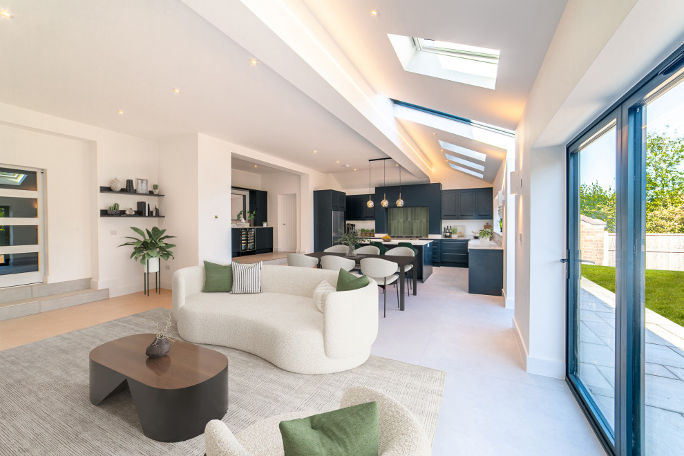 Design ideas for a modern living room in West Midlands.