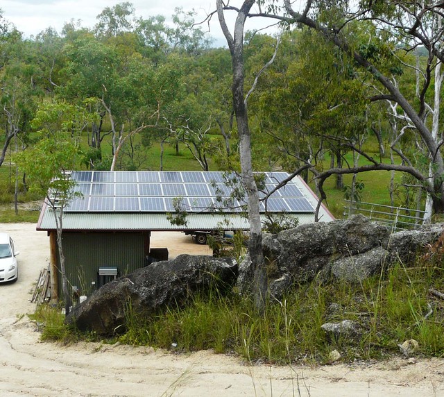 Off Grid Project rustikt-hus-og-facade