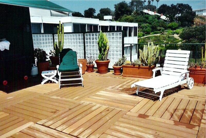 Large transitional rooftop glass railing outdoor shower deck photo in Los Angeles