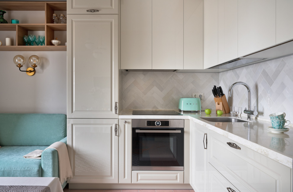 Двухкомнатная квартира с ярким дизайном 65 м2