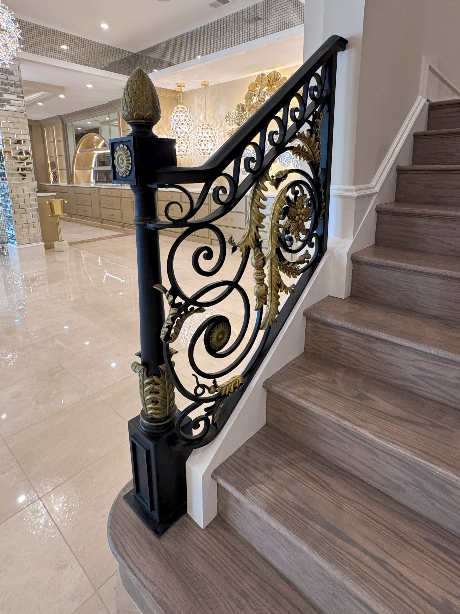 135_Vibrant Staircase with Touch of Historic Grandeur, Great Falls, VA 22066