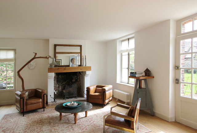 Normandy House lantlig-vardagsrum