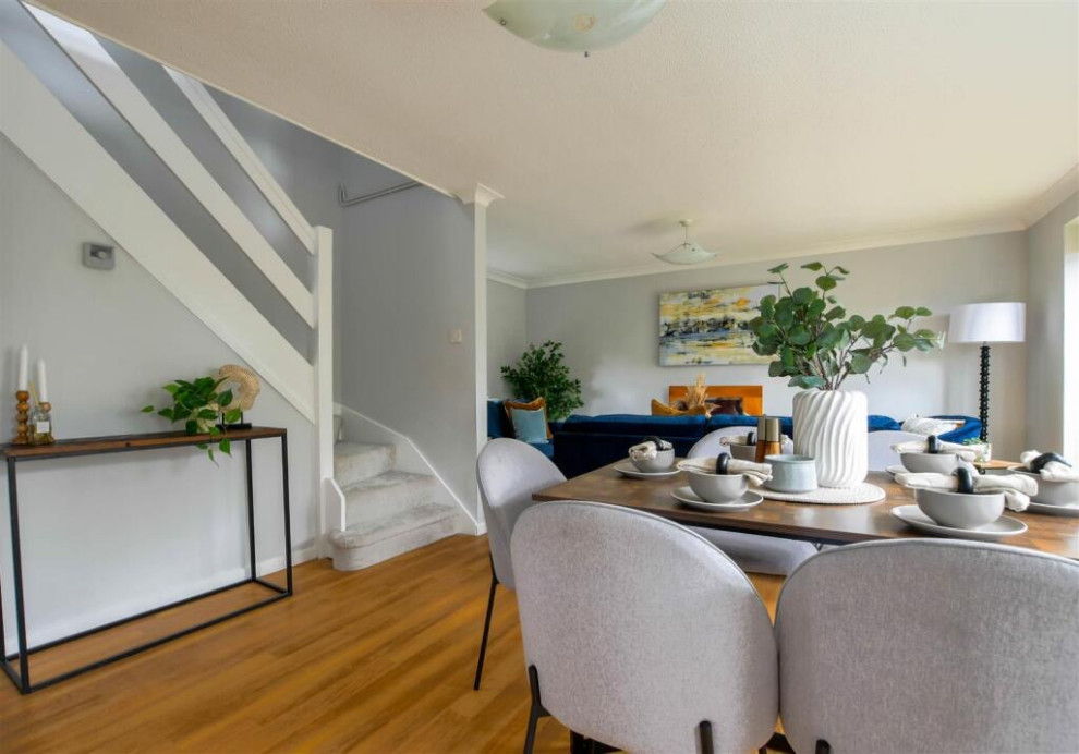 232 Parkers Walk - Stage to Sell